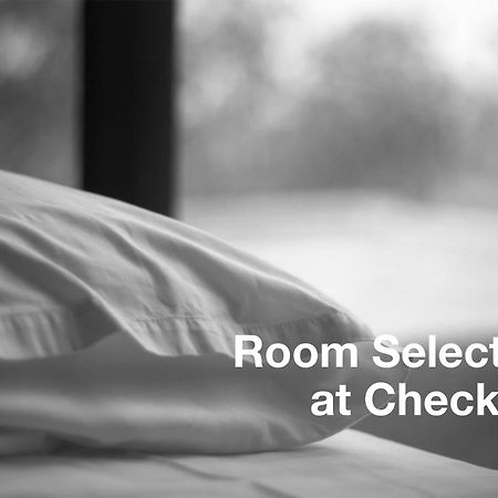 Hotel Bon Accueil Montreal Room photo